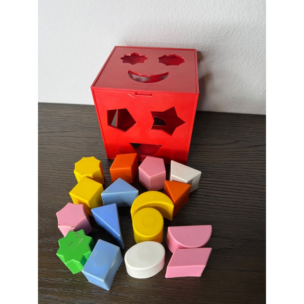 Vintage 1978 Child Guidance Shape Sorter Cube CBS Toys Red Plastic Blocks READ